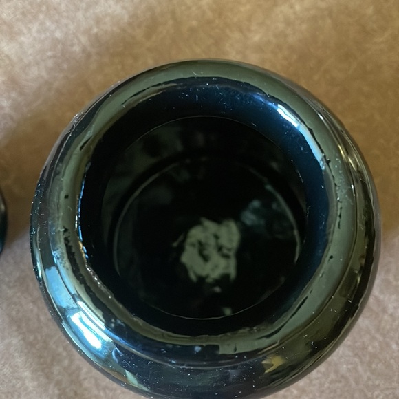 Apathacary Black Jar with Hand Painted Winter Scene - Picture 4 of 8